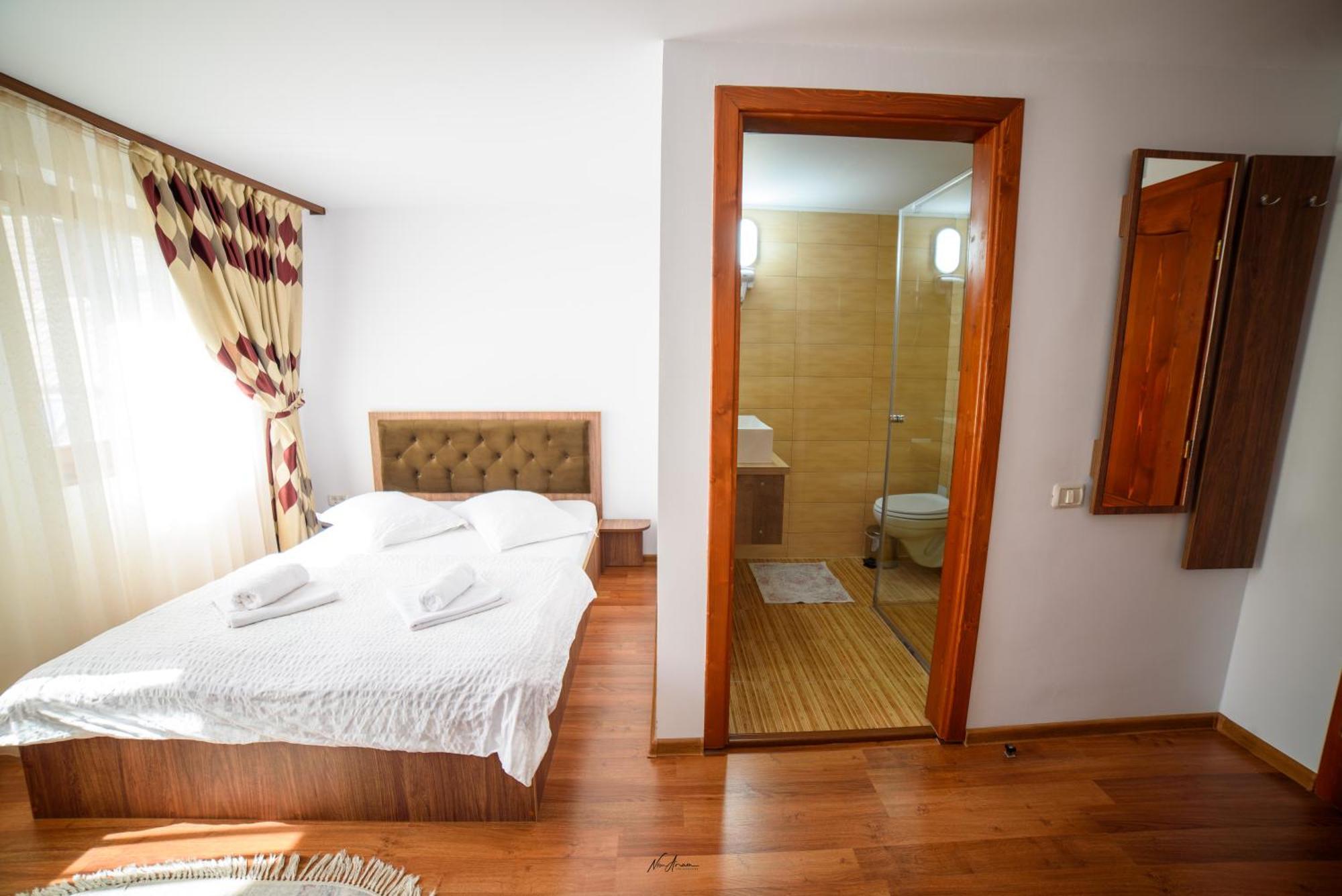 Hotel Casa Binu Arieşeni Exterior foto